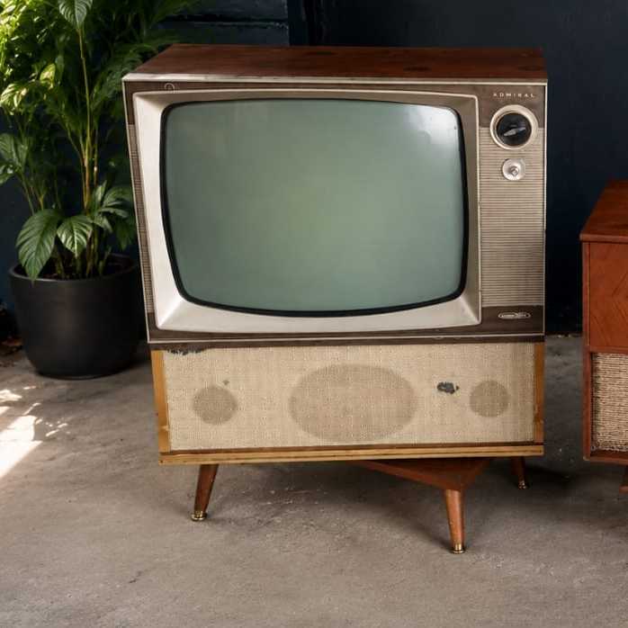 TV Antiga dos Anos 60